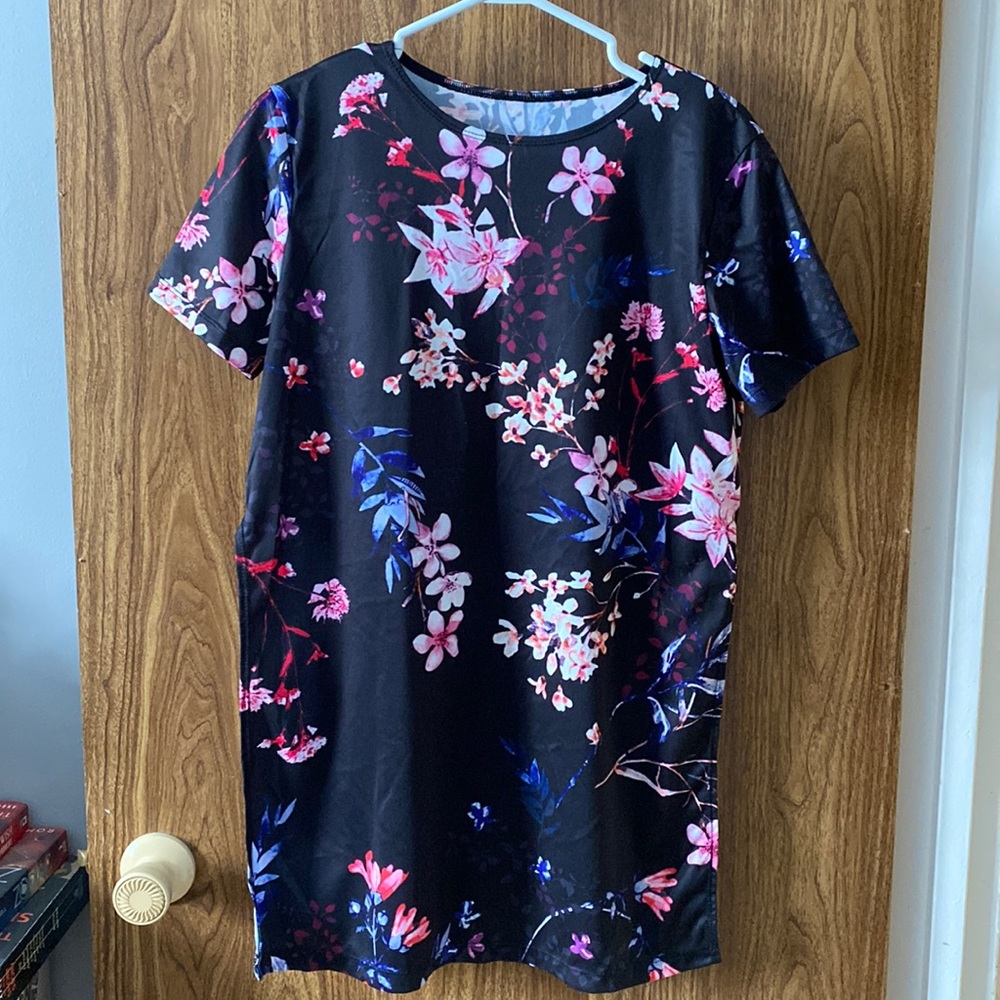 3/$20 Open-sided t-shirt